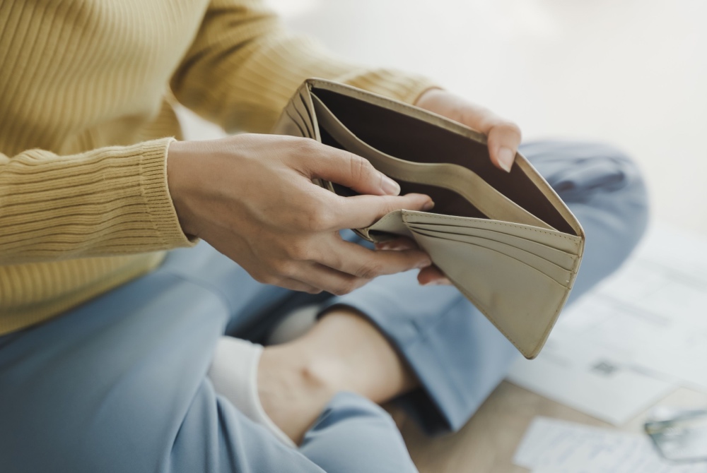 Procedural steps for deciding a wage claim against an employer